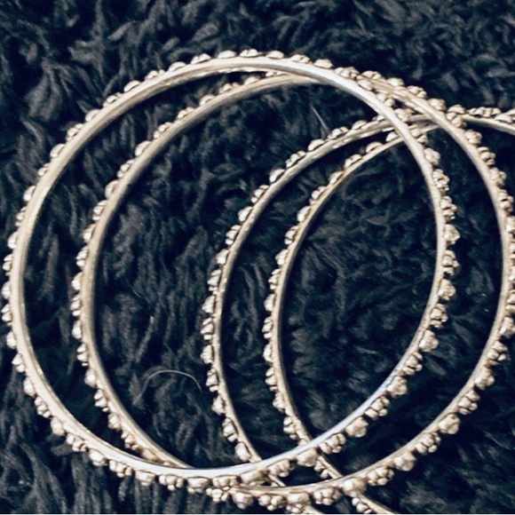 2 AVAILABLE Vintage Sterling Silver Dilkash Embossed Bangles Bracelets x2 - Picture 1 of 2